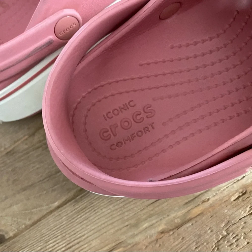 CROCS Women’s Pink White Clogs Crocband Comfort Platform Jibbitz Charm Sandals 7_9